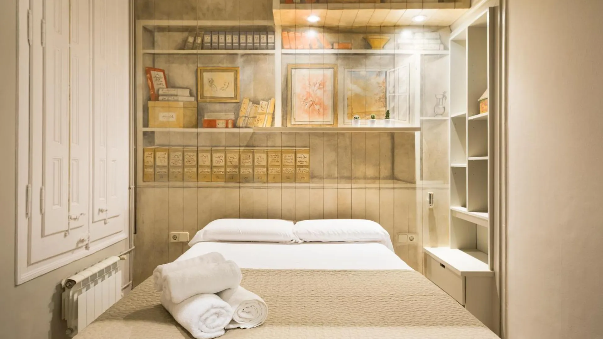 ברצלונה Suites4Days Ali Bei Apartment